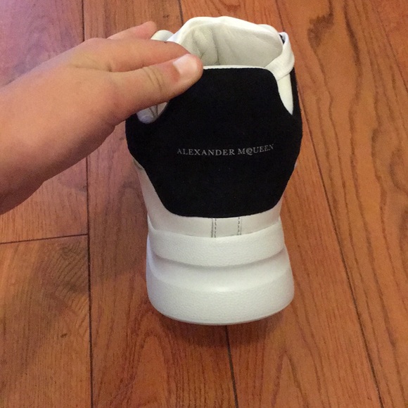 Alexander McQueen sneakers! - Picture 3 of 3